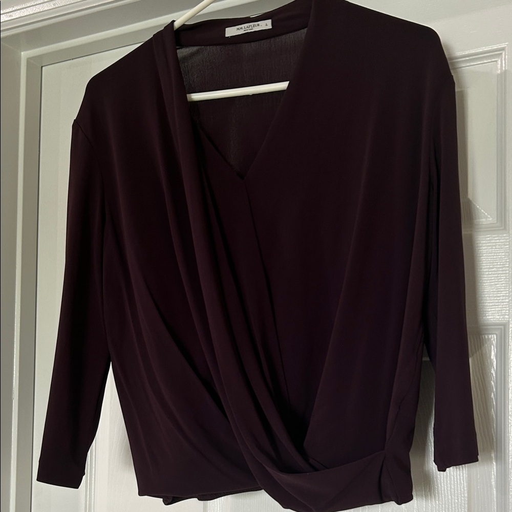 MM LaFleur Devenue top